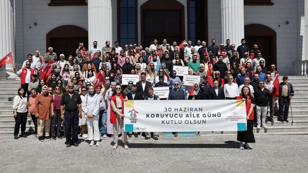 Kütahya’da 'Koruyucu Aile Yürüyüşü'ne yoğun katılım
