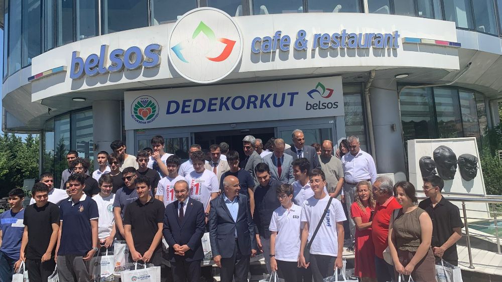 LGS Şampiyonlarına Başkan Sami Er’den özel kutlama