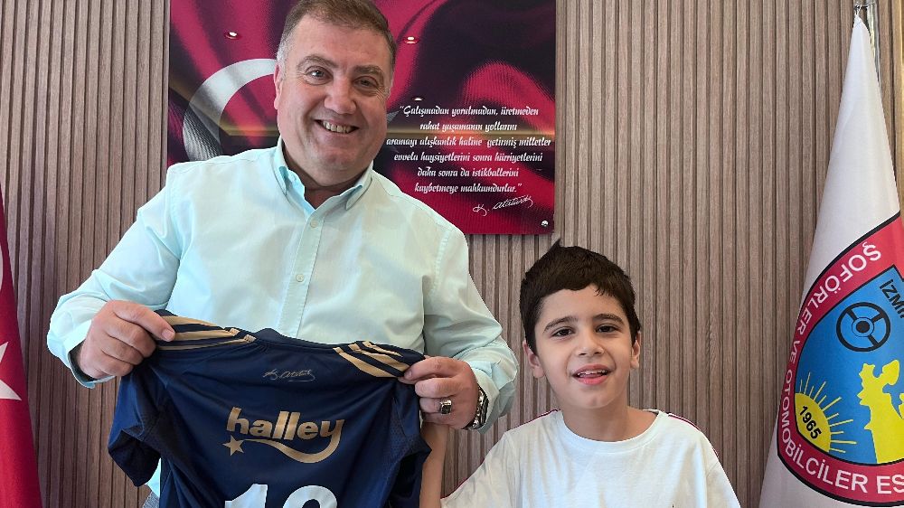 Lösemi hastası Rüzgar, zekasıyla dikkat çekiyor