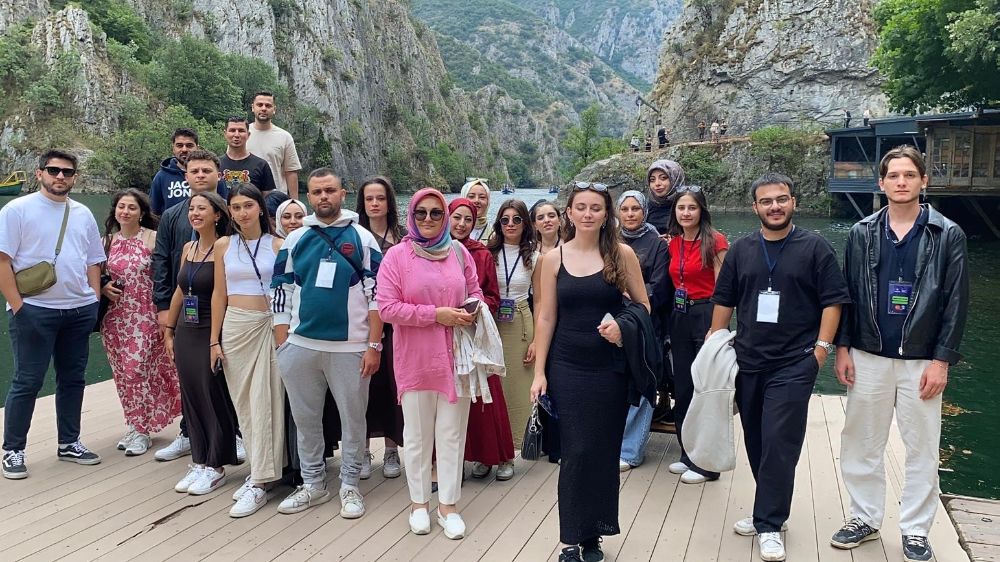 Manisalı gençler ‘Yeşil Adımlar Projesi’ ile yurt dışına açıldı