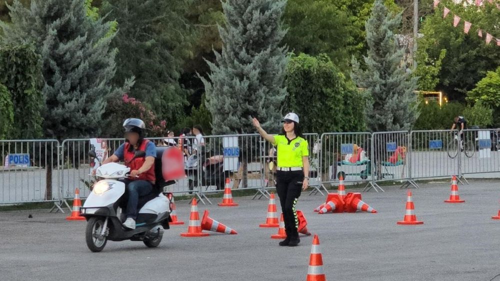 Mardin Emniyetinden motosiklet sürücülerine "güvenli sürüş" eğitimi