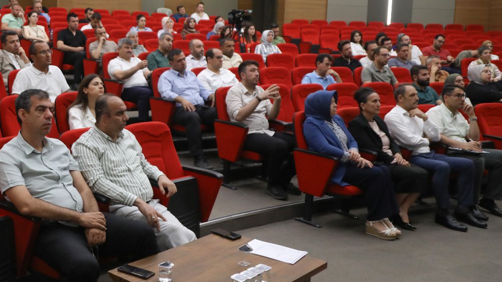 Melikgazi personeline protokol eğitimi