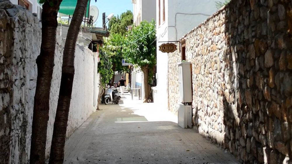 Menteşe’de Yollar ve Kaldırımlar Yenileniyor