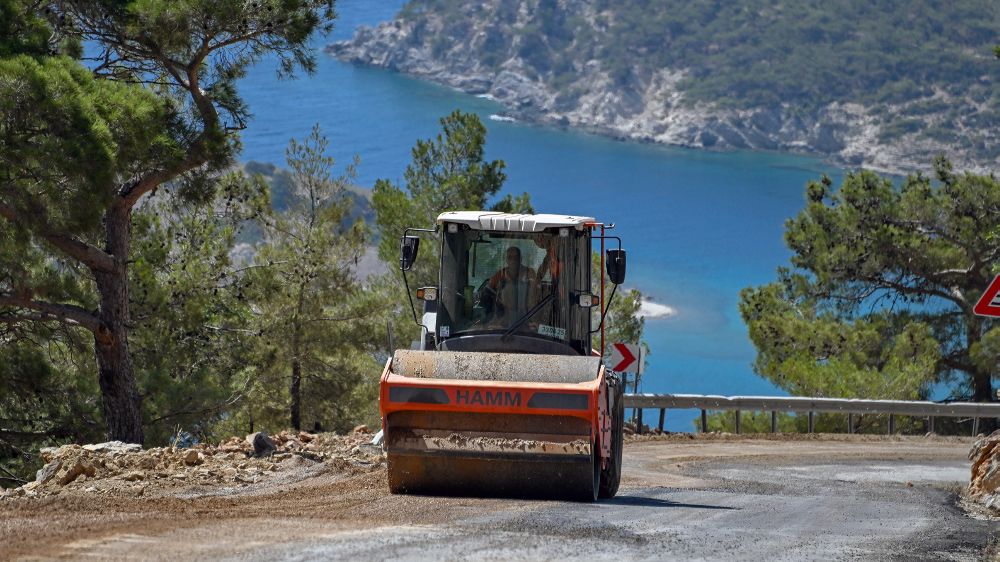  Mersin'de yıllardır beklenen yol sorunu çözüldü