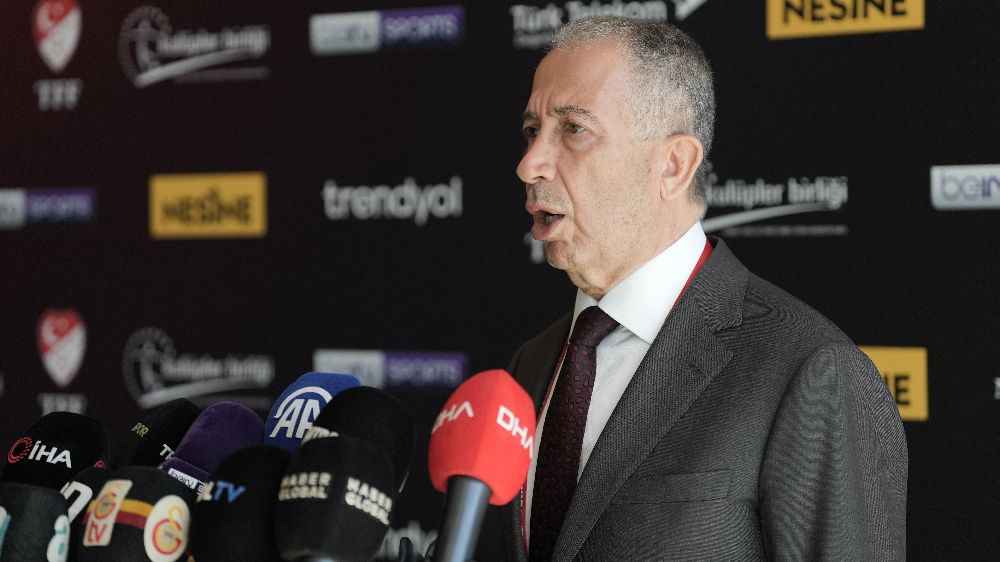 Metin Öztürk: "Bu yıl da Türkiye'nin gerçek tek 5 yıldızlı takımı olan Galatasaray 26. şampiyonluğunu kucaklayacak"