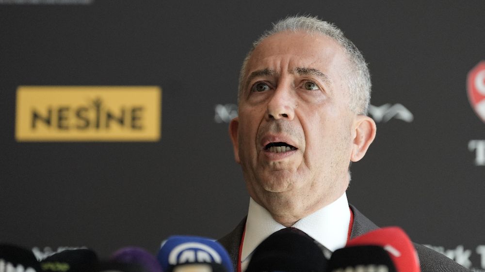Metin Öztürk: "Bu yıl da Türkiye'nin gerçek tek 5 yıldızlı takımı olan Galatasaray 26. şampiyonluğunu kucaklayacak"