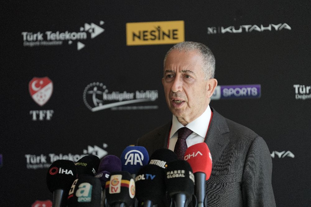 Metin Öztürk: "Bu yıl da Türkiye'nin gerçek tek 5 yıldızlı takımı olan Galatasaray 26. şampiyonluğunu kucaklayacak"