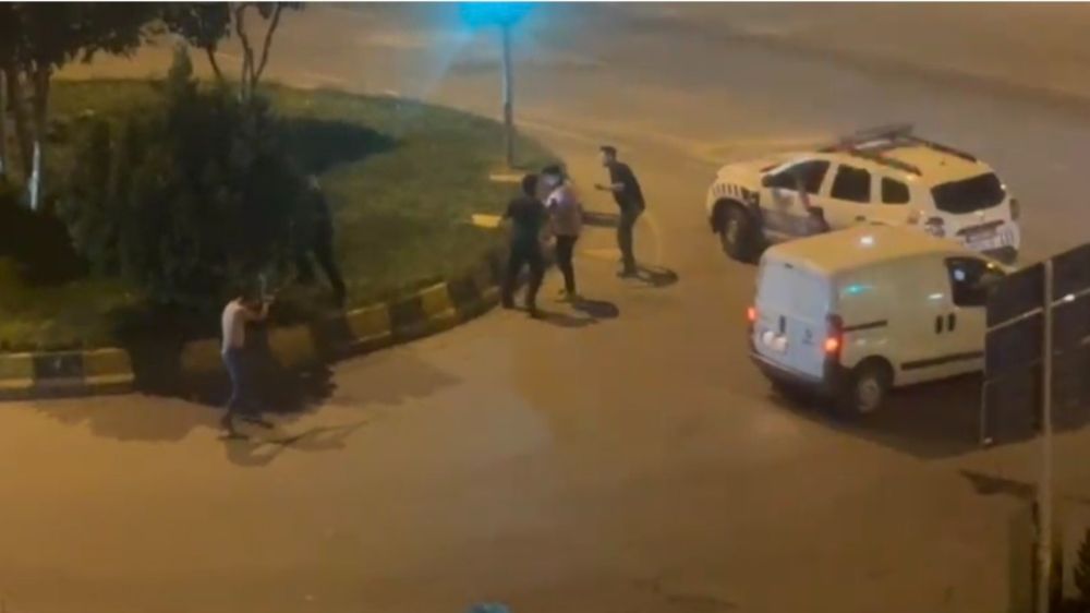 Muş’ta silahlı ve sopalı kavga kamerada Polis havaya ateş açtı