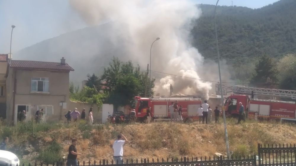 Müstakil evde çıkan yangında 1 kişi hayatını kaybetti