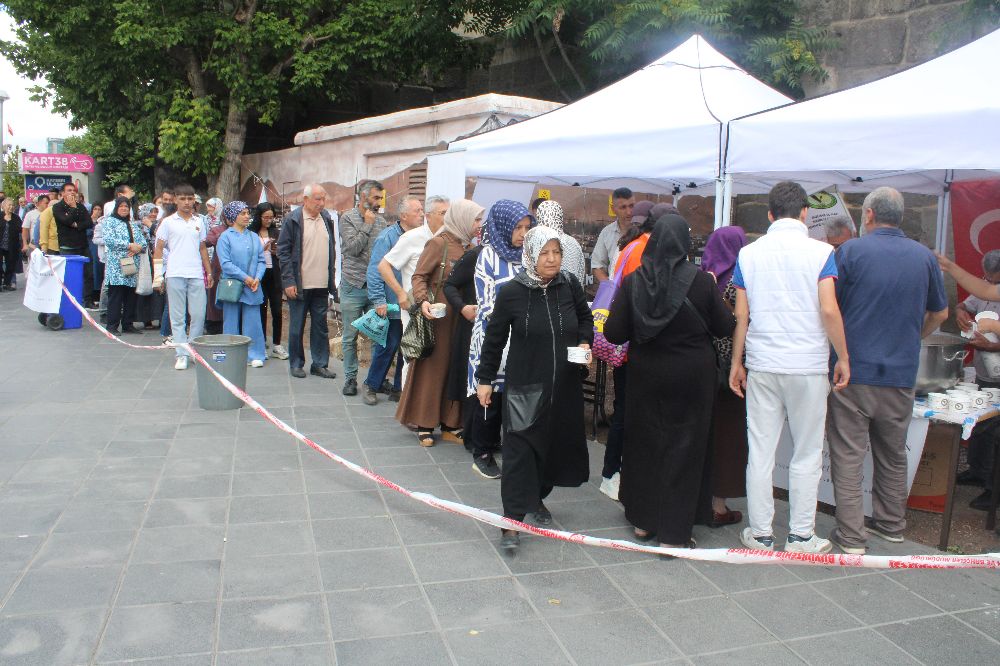 Nasrullahzade Vakfı'ndan 442 yıldır kesilmeyen hayır