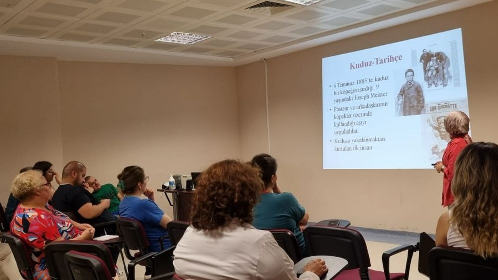  Nazilli Devlet Hastanesi’nde sağlık çalışanlarına 'Kuduz' eğitimi