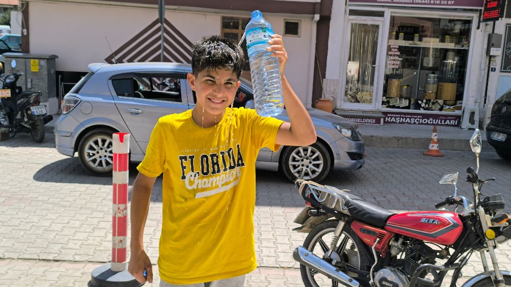 O' ilçede sıcaklık 42 dereceye kadar yükseldi