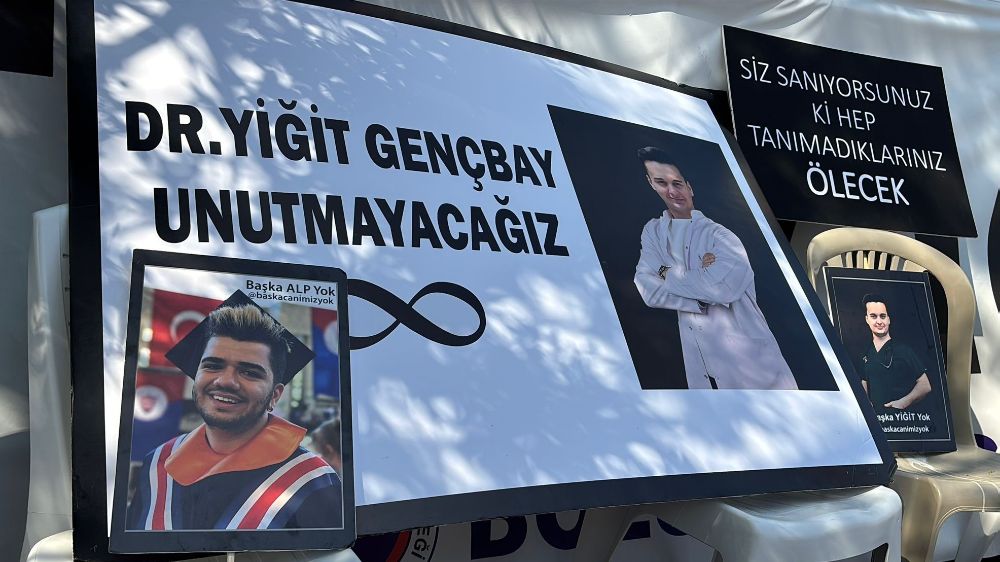 "Oğlum olmadan kurtarıp gönderdiğiniz arabaya hepinizi koyup yakmak geliyor içimden"