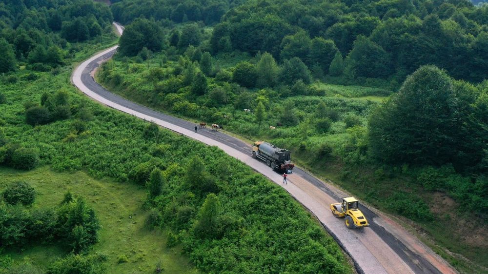  Ordu’dan Tokat’a bağlantı sağlayan yola sıcak asfalt konforu