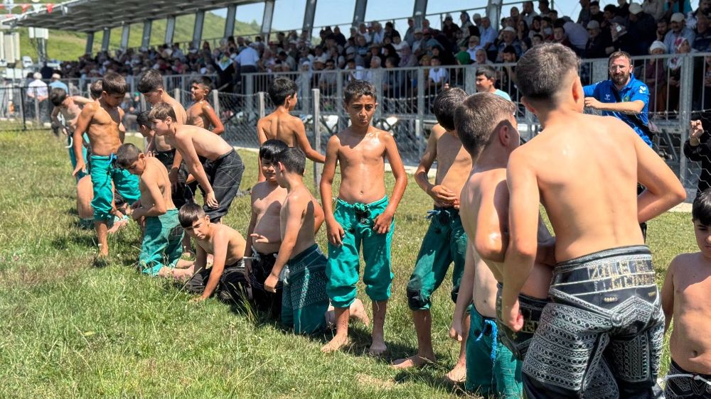 Ordu Kumru 25 Düzoba Yağlı Güreşleri Başladı Başpehlivan Kim Olacak