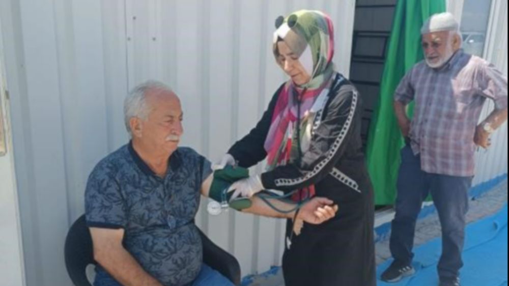 Orman yangınından etkilenen Kaşıkçı köyünde sağlık taraması yapıldı