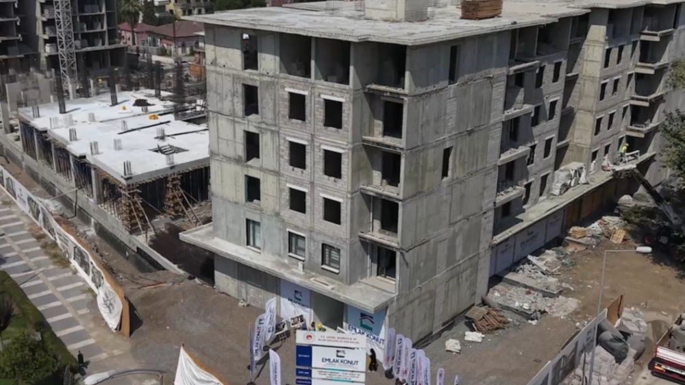 Osmaniye'de rezerv alanda binalar yükseliyor