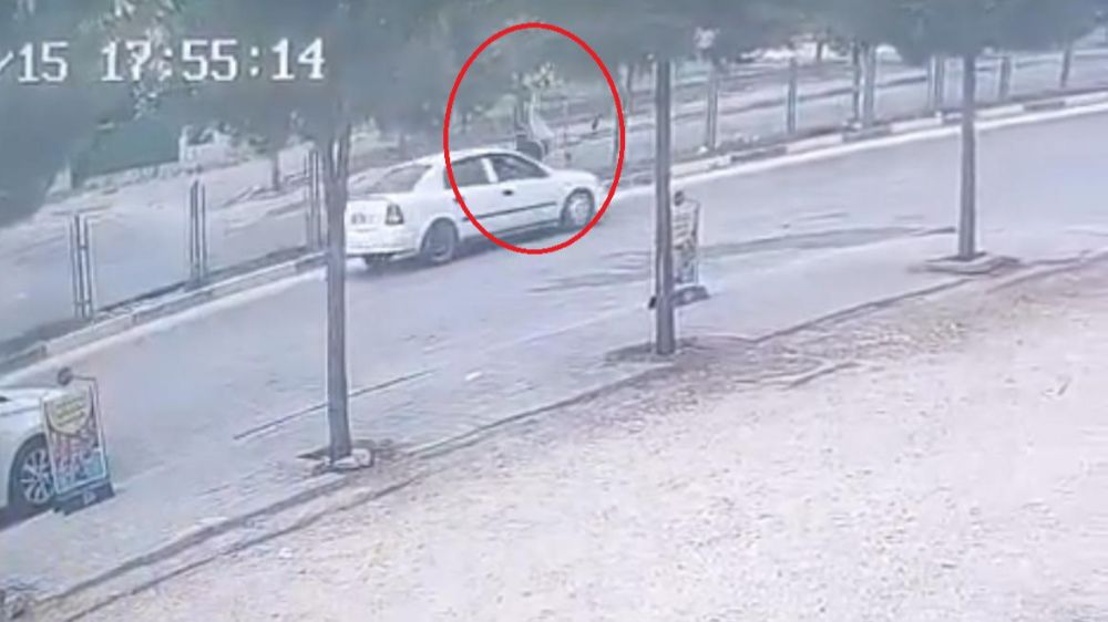 Otomobil yayaya çarptı