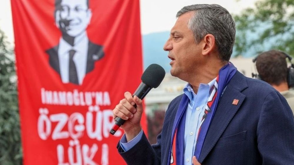 Özgür Özel'e Antalya mitingi sonrası  Antalya Cumhuriyet Başsavcılığı'ndan soruşturma