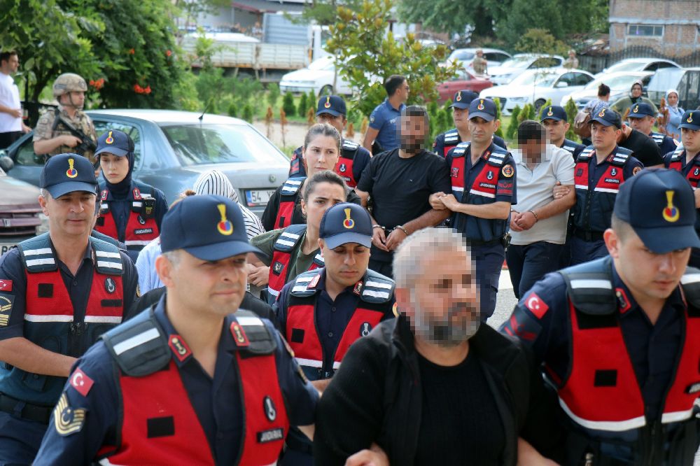Sakarya'da araç dolandırıcılığı operasyonunda 6 tutuklama