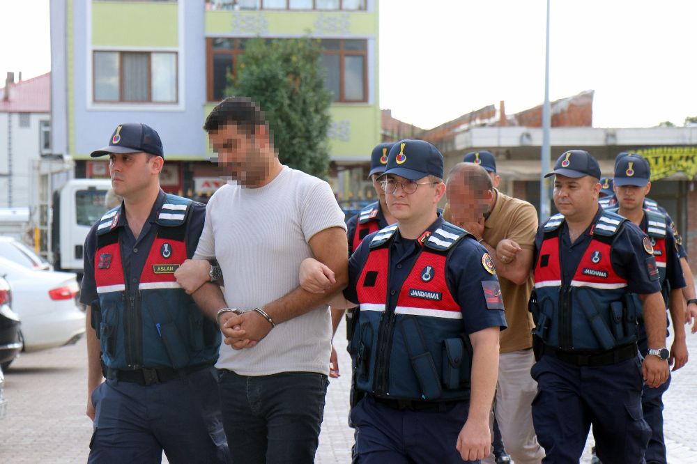 Sakarya'da araç dolandırıcılığı operasyonunda 6 tutuklama