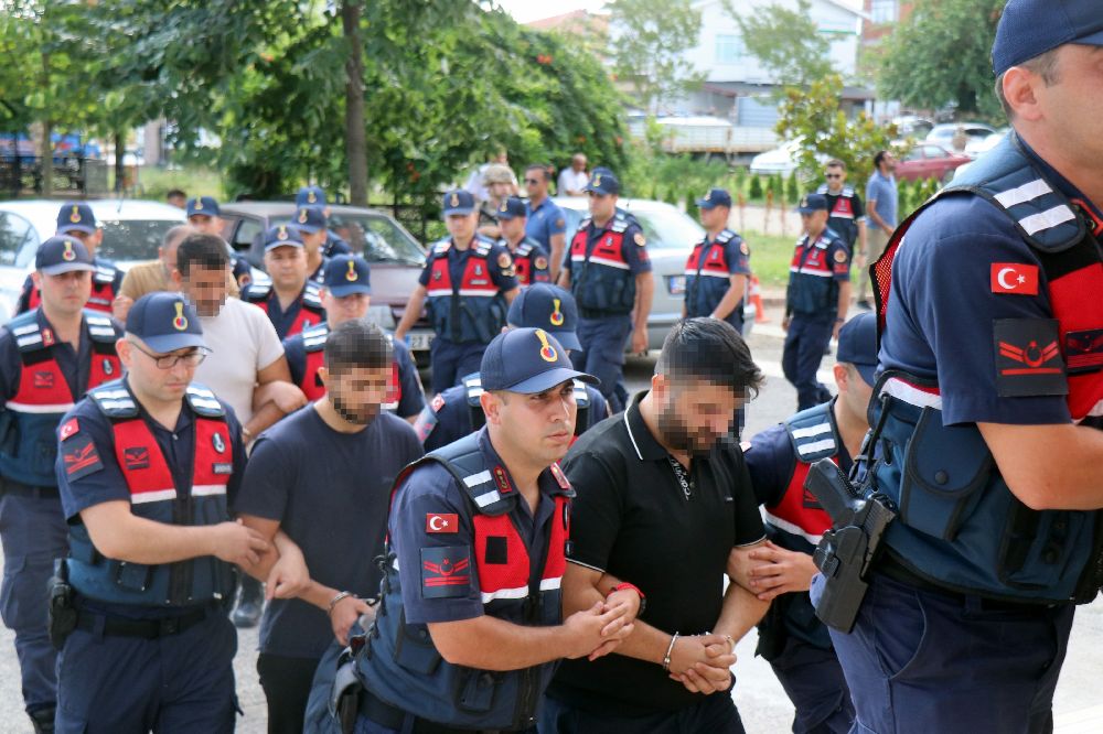 Sakarya'da araç dolandırıcılığı operasyonunda 6 tutuklama