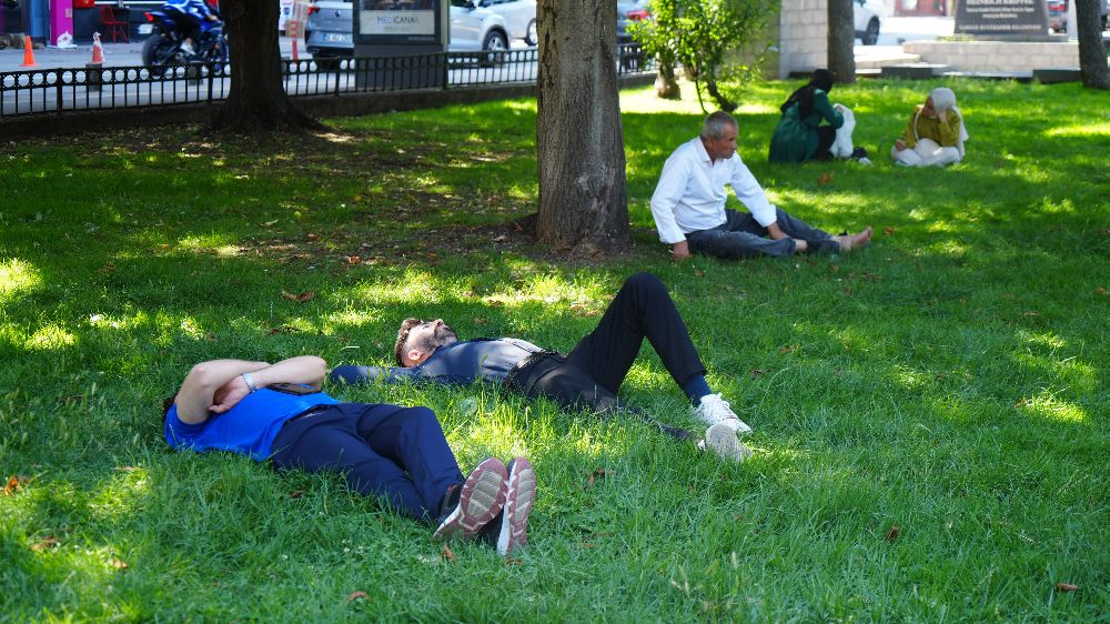 Samsun’da sıcaklık 33 dereceyi, nem yüzde 90'ı aştı