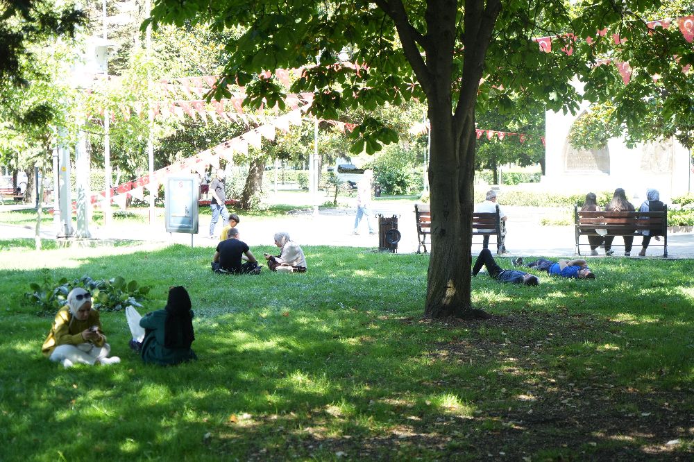 Samsun’da sıcaklık 33 dereceyi, nem yüzde 90'ı aştı