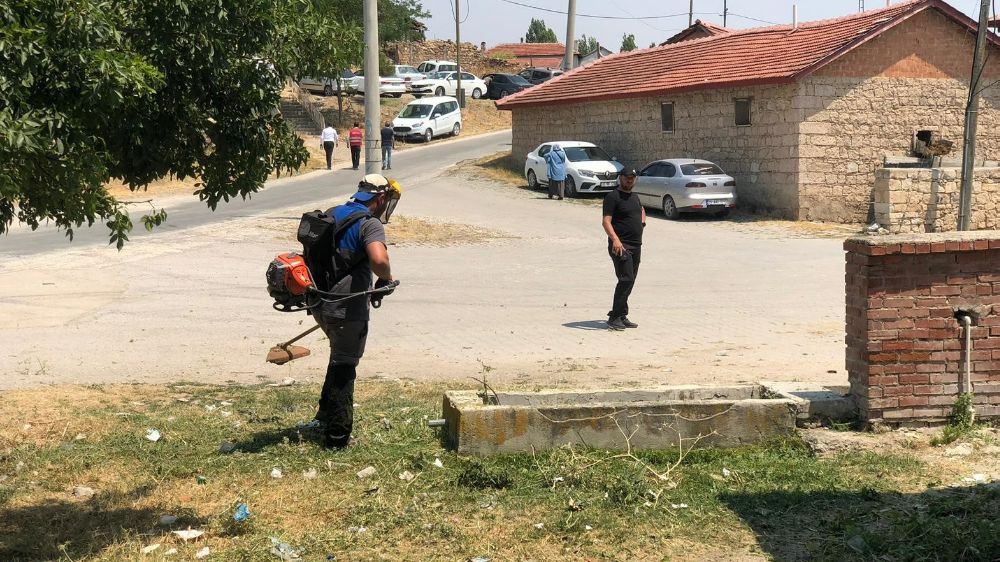 Şehidin cenaze namazı öncesi ekipler çalışma yapıyor