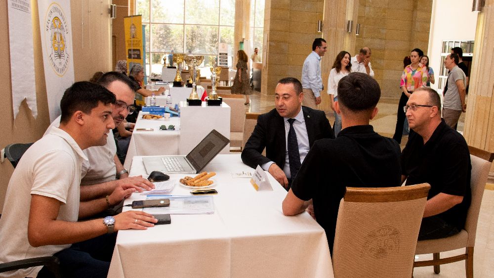 Selçuk Üniversitesi, aday öğrencilere kapılarını açtı