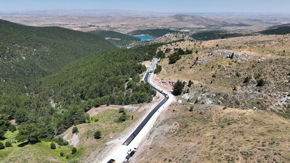 Selçuklu Belediyesi dış mahalle bağlantı yollarında konforu yükseltiyor