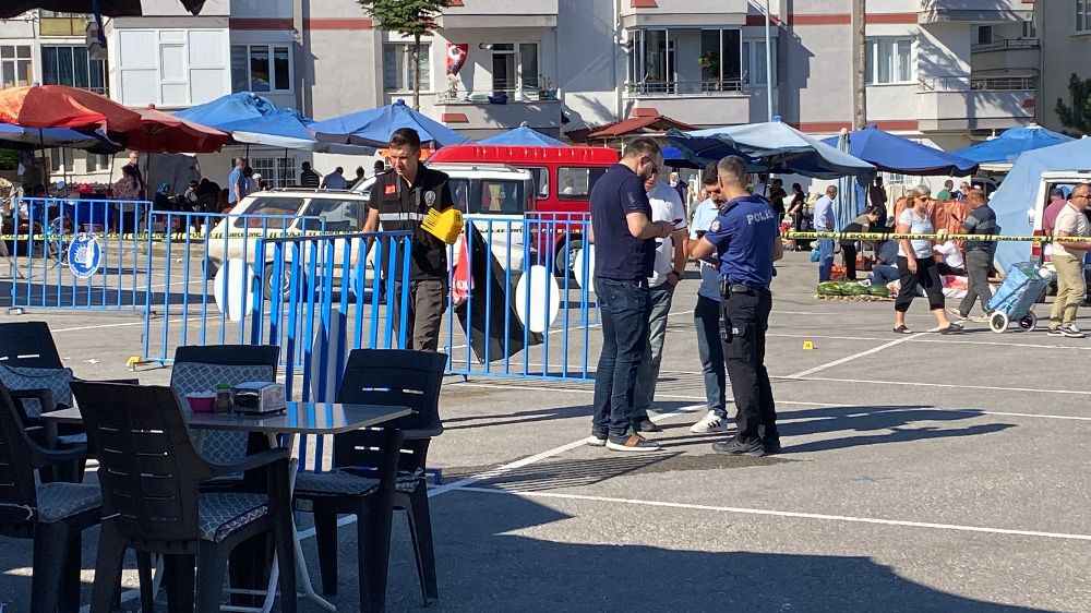 Semt pazarındaki yer anlaşmazlığı kavgasında yaralanan 8 kişiden 1'i öldü