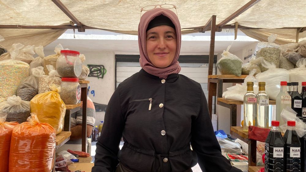  Sıcakla birlikte pazarda el yapımı ürünlere ilgi azaldı