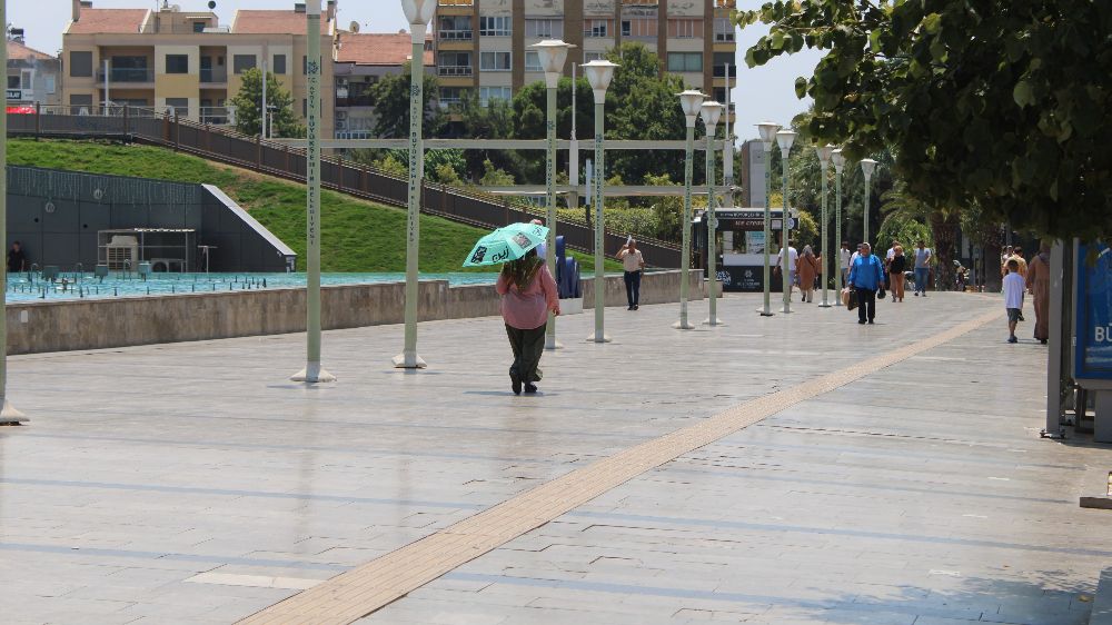 Sıcaklar arttı, sokaklar boş kaldı