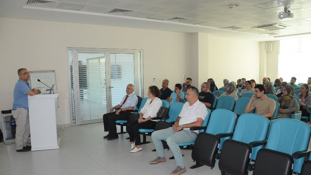 Sigara Bırakma Poliklinikleri’nde görev alacak personele eğitim verildi