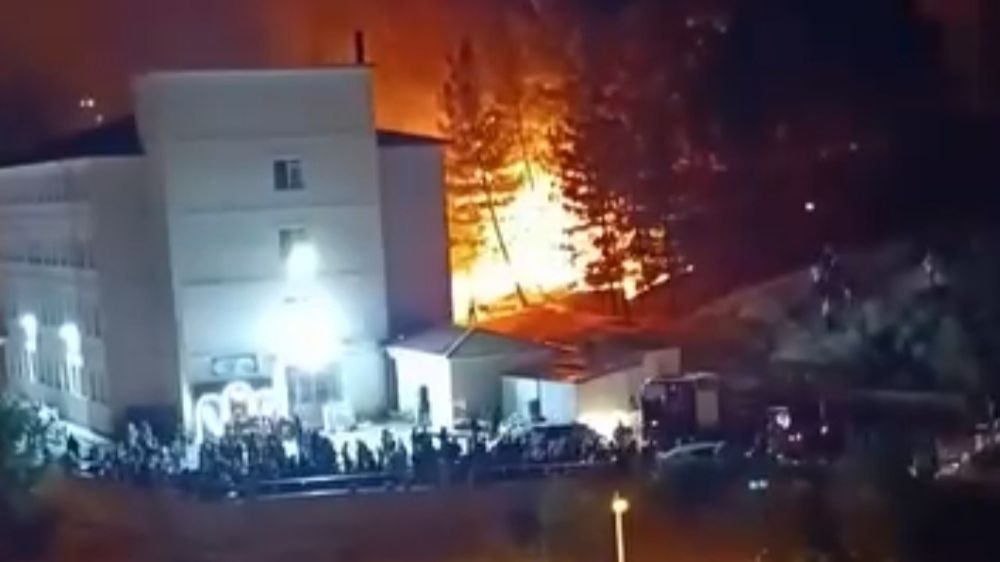 Siirt'te düğünde atılan havai fişek yangına neden oldu