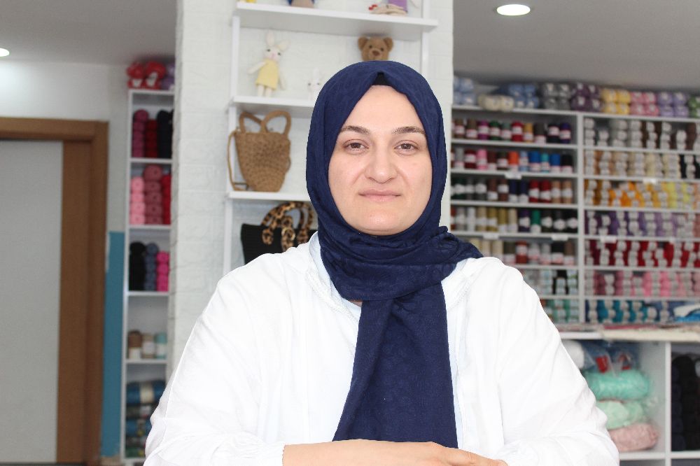 Siirtli kadın girişimci kurduğu atölyede kadınlara hem üretiyor hem kazandırıyor