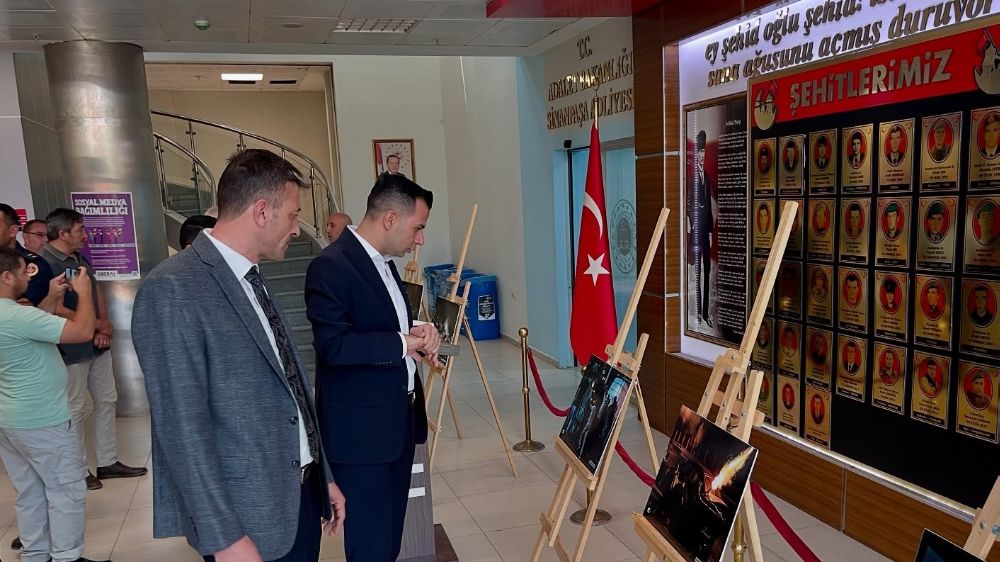 Sinanpaşa’da "Zaferin Adı Türkiye" temalı 15 Temmuz fotoğraf sergisi açıldı