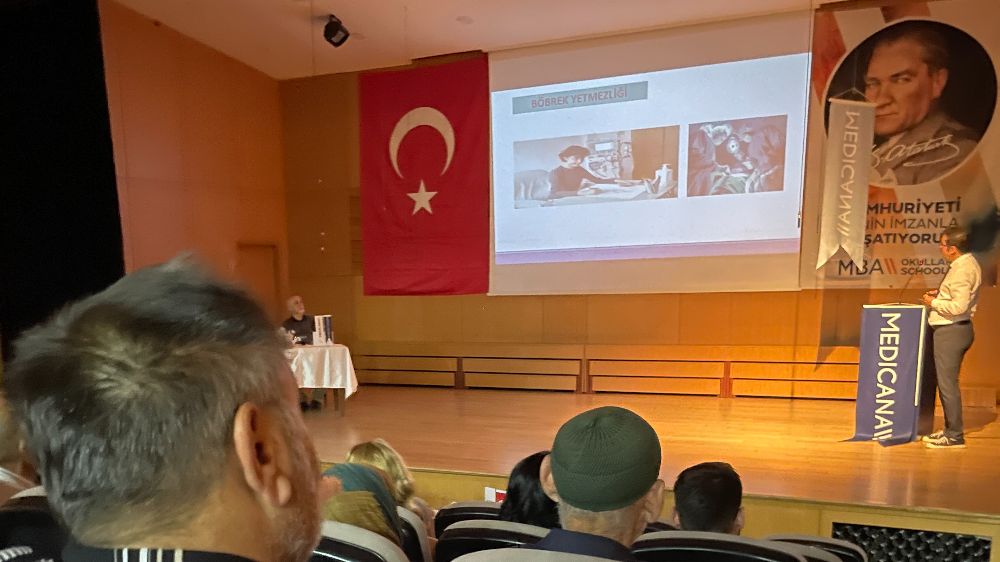 Sivas'ta böbrek nakli ve diyaliz süreci eğitimi düzenlendi