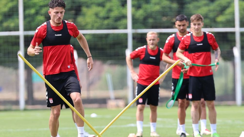 Sivasspor, Erzurumspor FK maçına hazırlanıyorSivasspor, Erzurumspor FK maçına hazırlanıyor