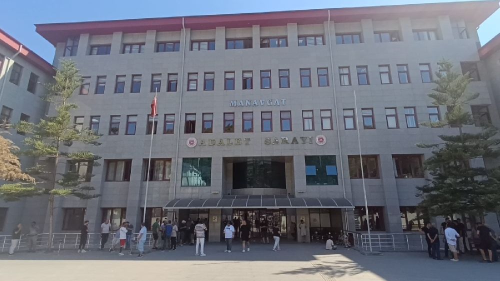 Son dakika Manavgat Belediyesi'ndeki rüşvet, irtikap ve zimmet operasyonunda 6 tutuklama