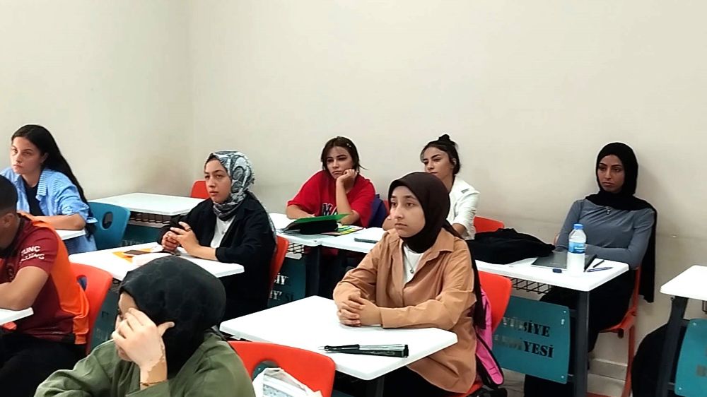 Süleymanşah Gençlik Merkezinde yaz dersleri başladı