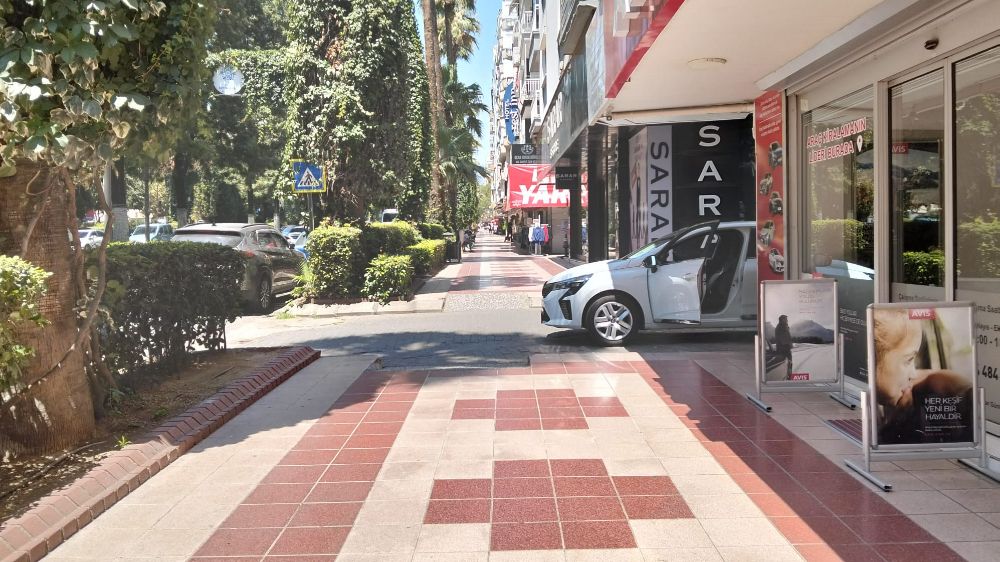 Termometreler 43 dereceyi gösterdi, Aydın hayalet şehre döndü