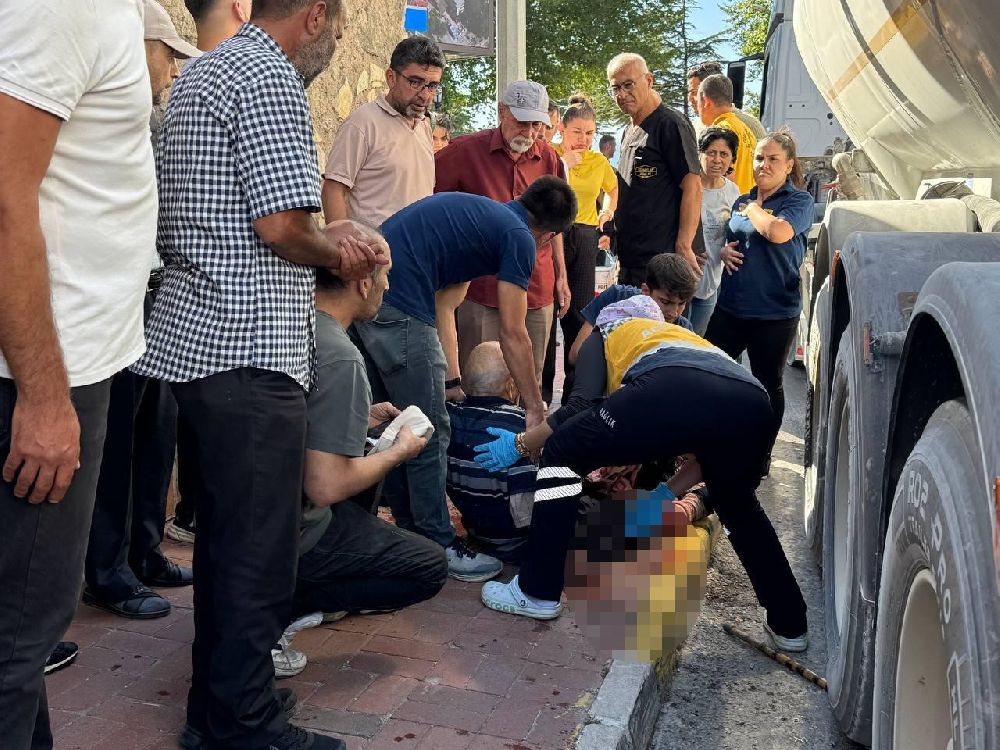 Tırın çarptığı yaşlı adam yaralandı