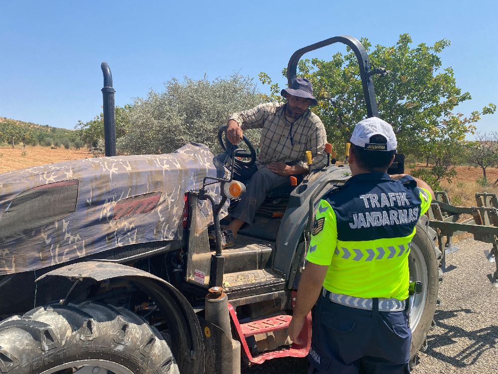 Trafik jandarmasından güvenli tarım eğitimi