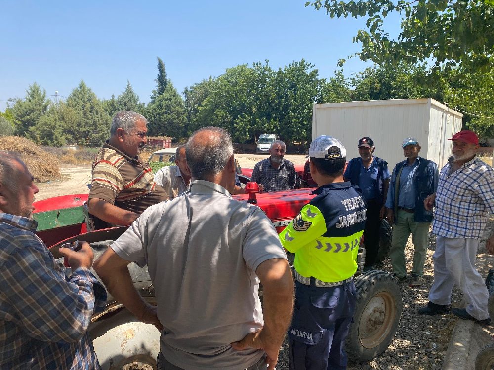 Trafik jandarmasından güvenli tarım eğitimi