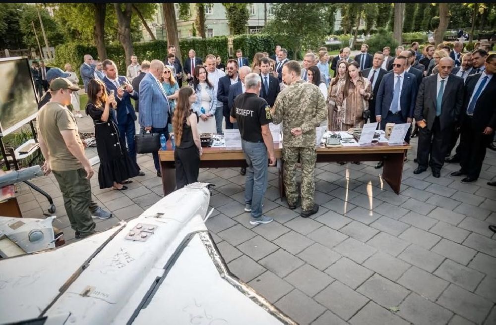 Ukrayna fahri konsolosları buluştu