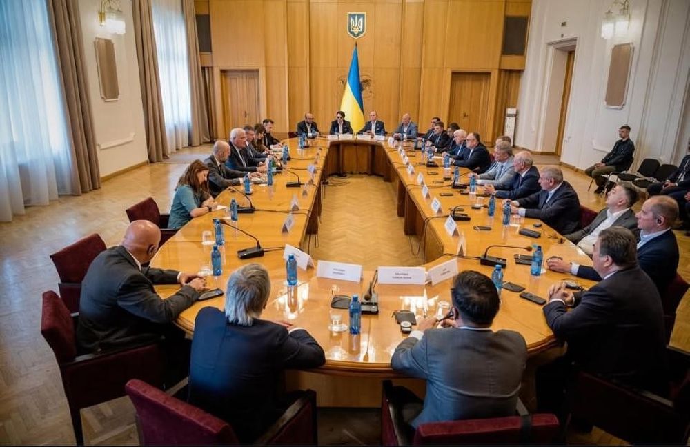 Ukrayna fahri konsolosları buluştu