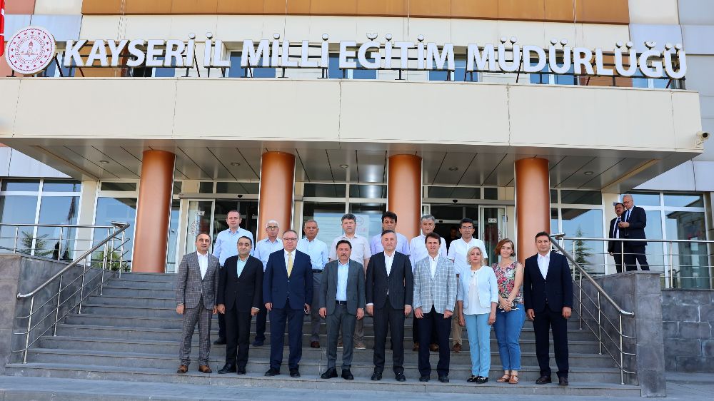 Vali Çiçek’ten İl Millî Eğitim Müdürlüğü’ne ziyaret