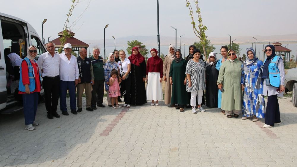 Van Büyükşehir Belediyesi yaşlı bireylere yönelik gezilerine devam ediyor